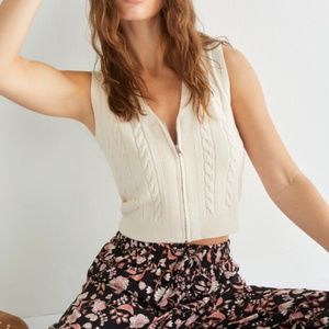 Francesca's Lucia V-Neck Cable Knit Vest Small NWT